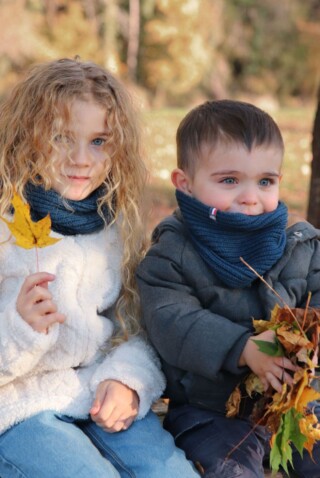 Col enfant Perinne 4/7ans Bleu paon par la marque Maison Bonnefoy Maison Bonnefoy - Col enfant Perinne 4/7ans Bleu paon