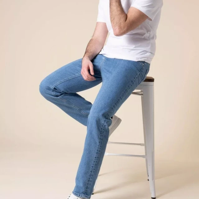 1083 - JEANS DROIT 101N DELAVE coton bio superdenim indigo clair Homme