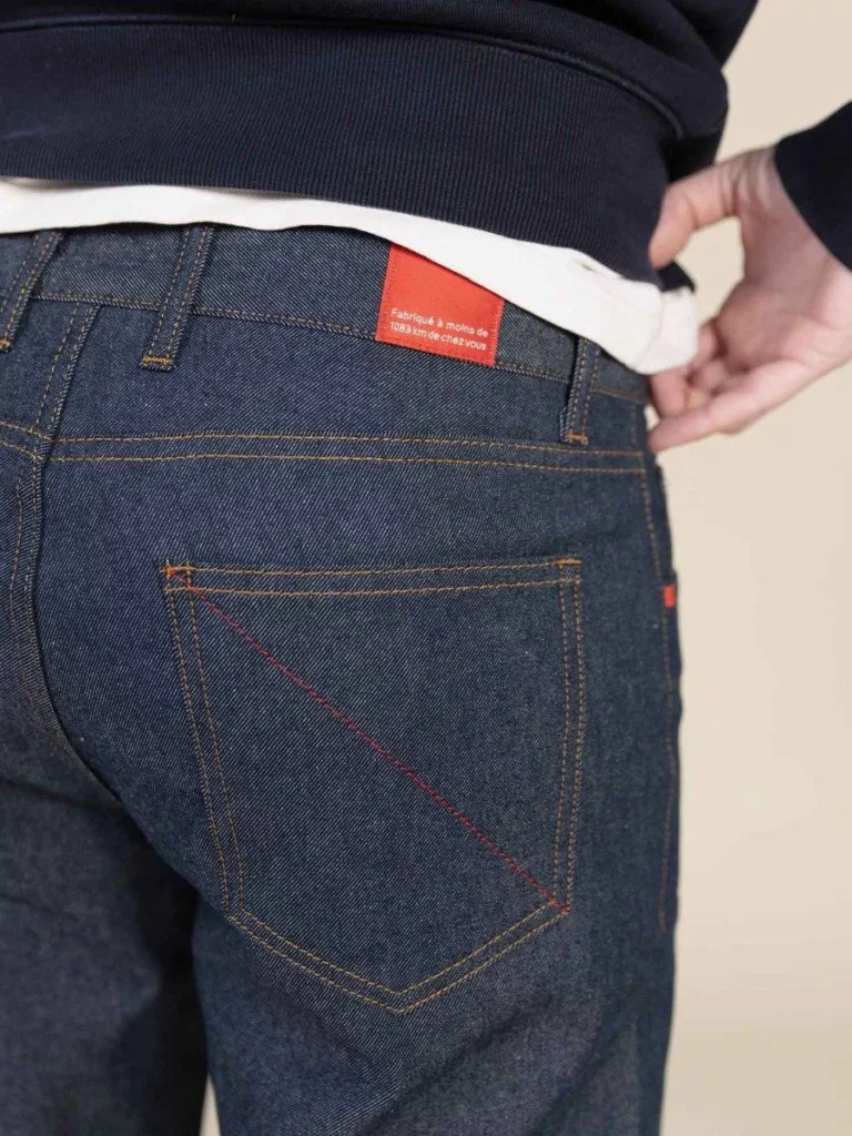 1083 - JEANS AJUSTE ATHLETIQUE 105N coton bio filidenim flex bleu Homme