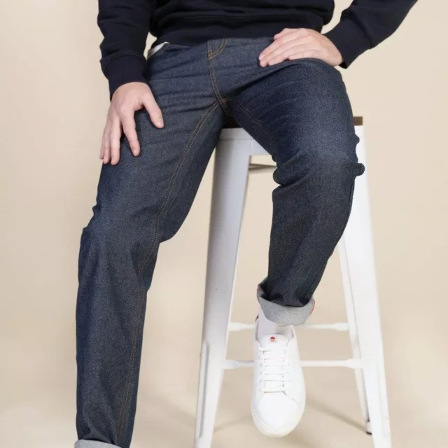1083 - JEANS AJUSTE ATHLETIQUE 105N coton bio filidenim flex bleu Homme