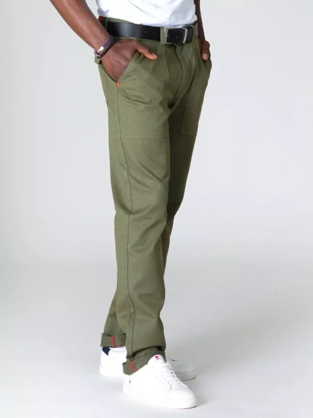 1083 - CEINTURE BOUCLE CARREE 810 cuir noir Unisexe