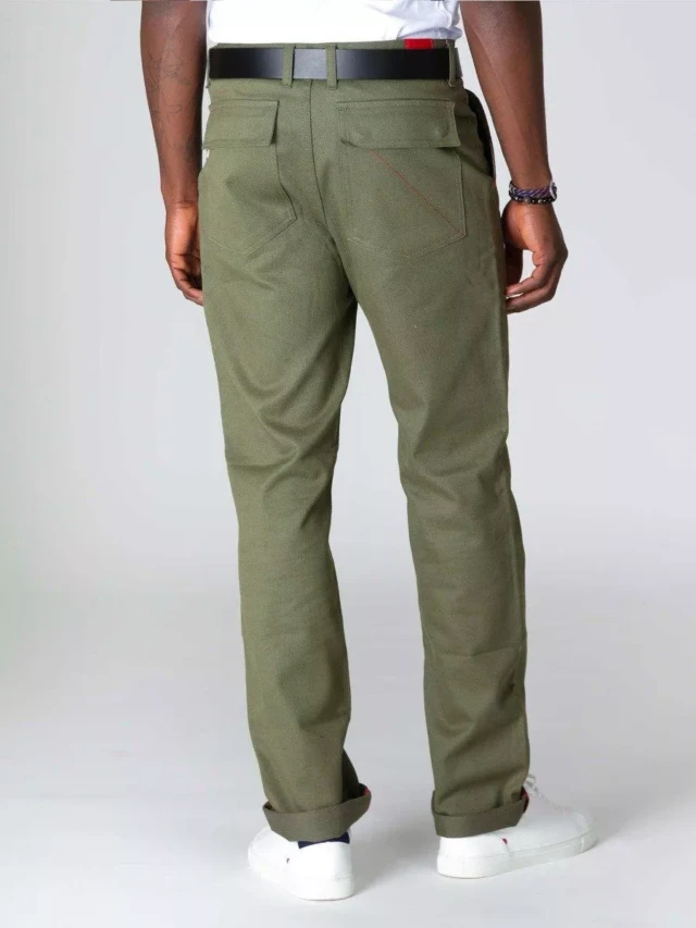 1083 - CEINTURE BOUCLE CARREE 810 cuir noir Unisexe