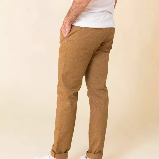 1083 - CHINO AJUSTE 163N coton bio filidenim flex uni marron clair Homme