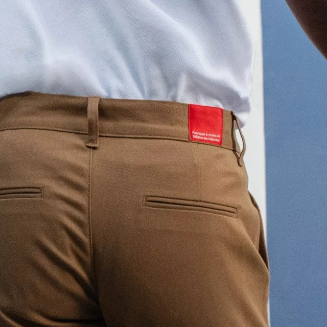 1083 - CHINO AJUSTE 163N coton bio filidenim flex uni marron clair Homme