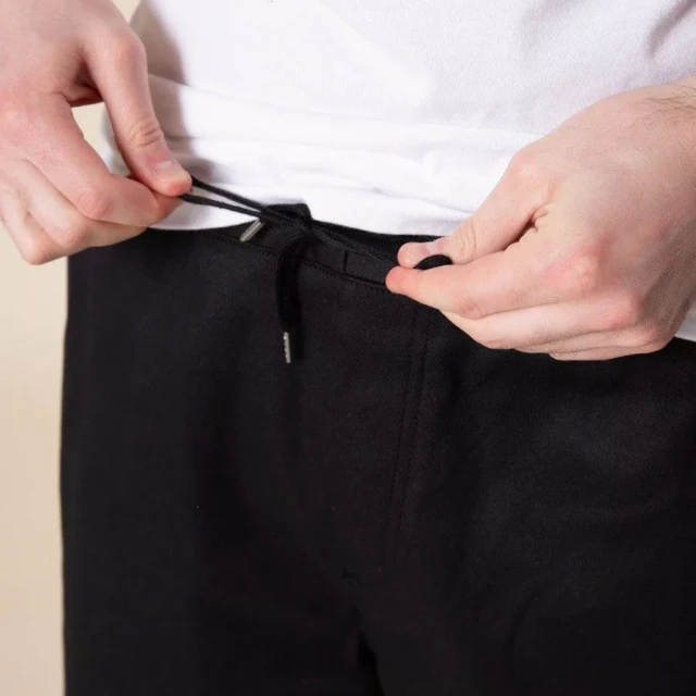 1083 - JOGGSHORT AMPLE 172N coton bio filidenim flex uni noir