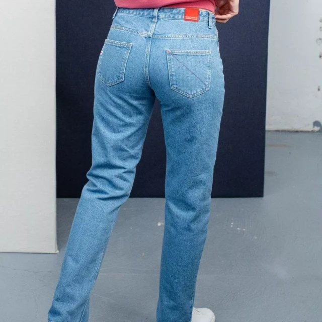 1083 - JEANS DROIT 201N DELAVE  coton bio superdenim indigo clair