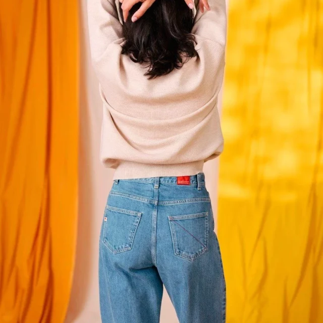 1083 - JEANS LARGE 206H DELAVE 100 % coton bio femme