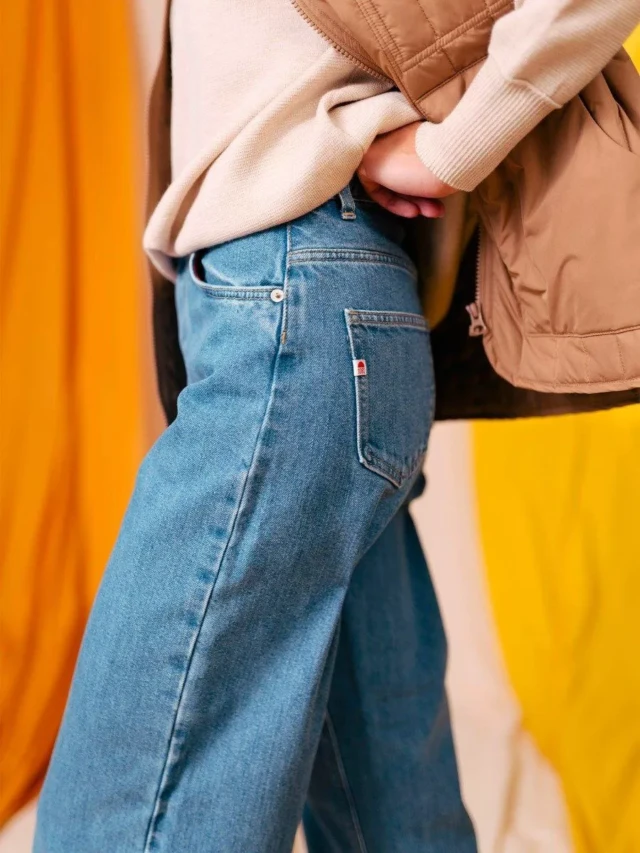 1083 - JEANS LARGE 206H DELAVE 100 % coton bio femme