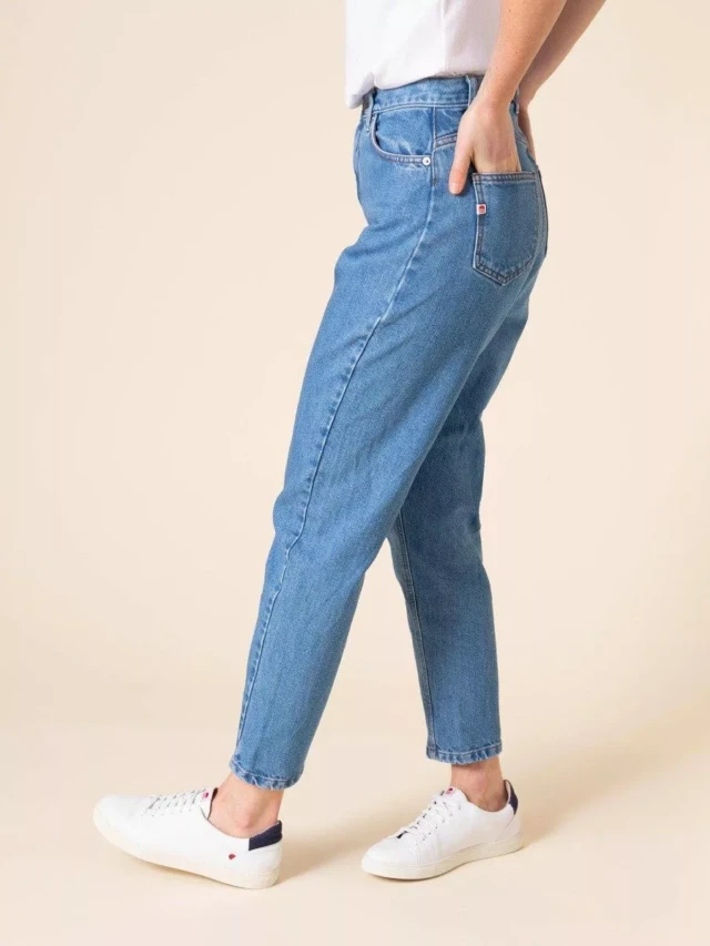 1083 - JEANS MOM 208H DELAVE 100 % coton bio indigo clair