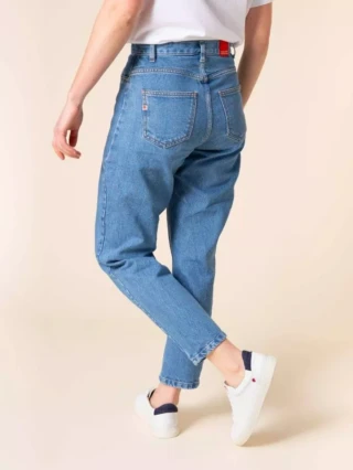 Jeans mom 208h delave 100 % par la marque 1083 1083 - Jeans mom 208h delave 100 %