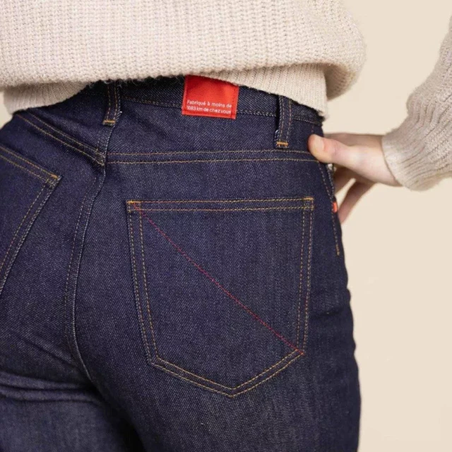 1083 - JEANS MOM 208H 100 % coton bio superdenim indigo brut
