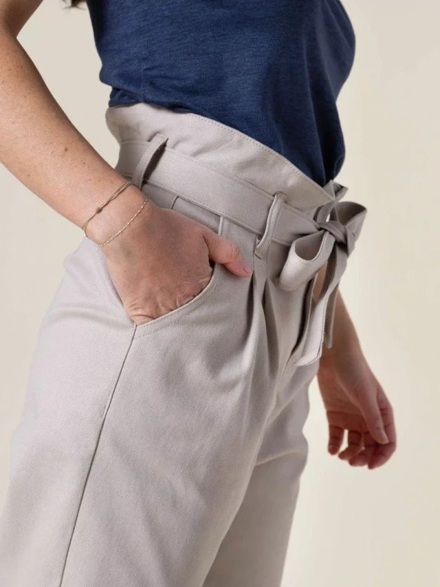 1083 - PANTALON NOUE CAROTTE 209H coton bio uni beige