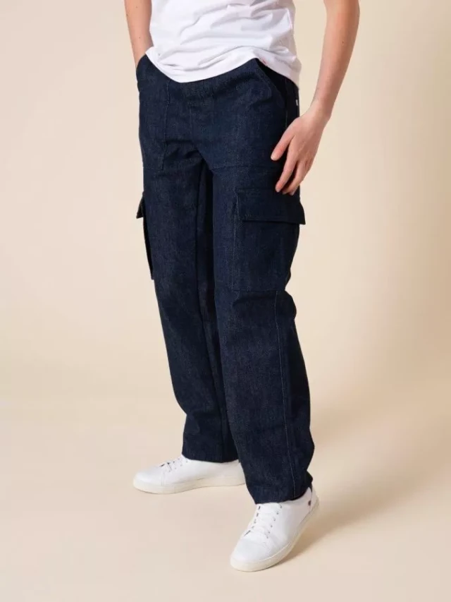 1083 - Cargo droit 211n