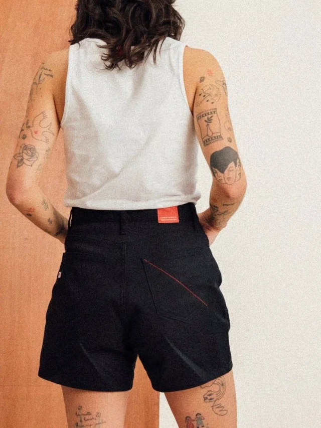 1083 - SHORT JEANS NOIR 276H  taille haute coton bio superdenim Femme