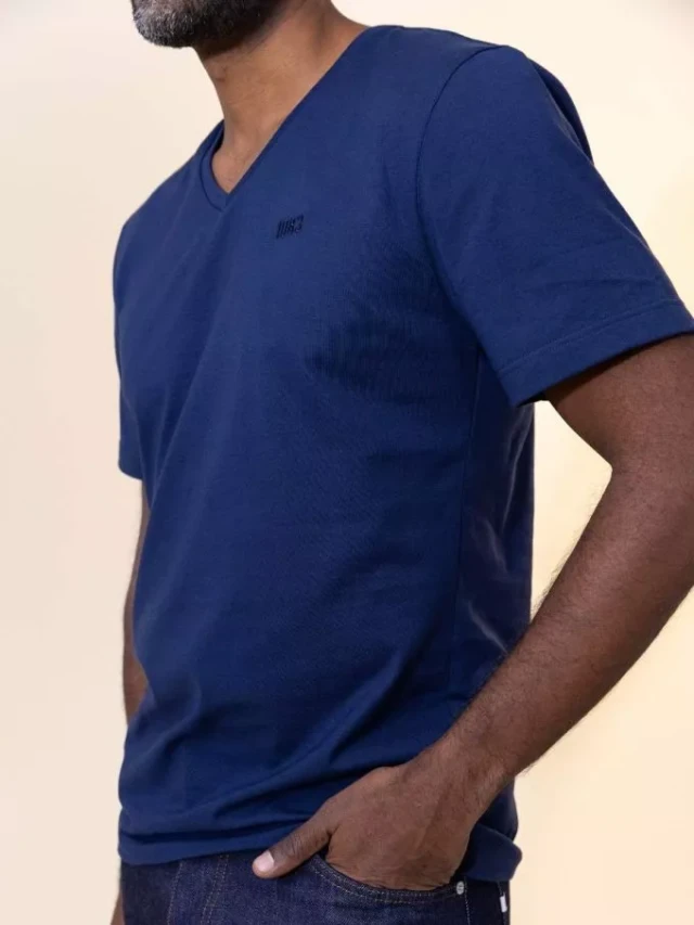 1083 - T-shirt brode col v 301 uni