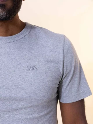 1083 - T-shirt droit brode 304 uni
