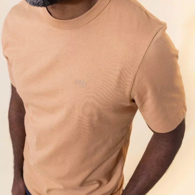 1083 - T-SHIRT DROIT BRODE 304 UNI coton bio marron argile Homme