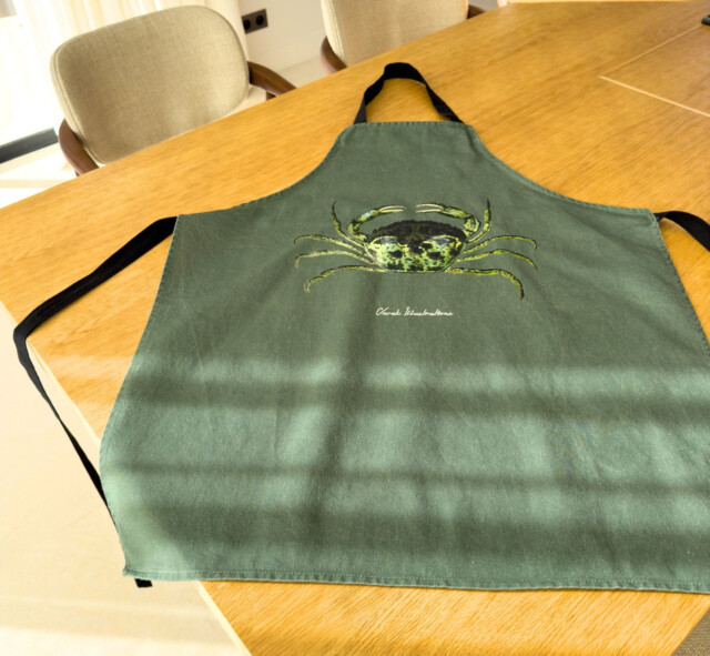 varek.illustrations - Tablier Vert Fougère 100% coton : Le Crabe Vert
