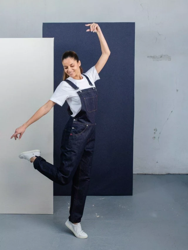 1083 - SALOPETTE  JEANS 571 100 % coton bio superdenim indigo brut Unisexe