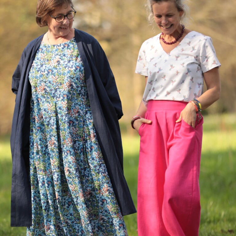 Meta SS25 - Robe Louisa - Fleurs d'Indigo – L