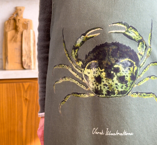 varek.illustrations - Tablier Vert Fougère 100% coton : Le Crabe Vert