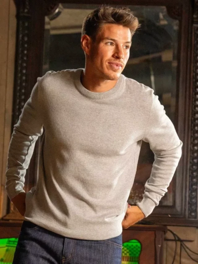 1083 - Pull 701 essentiel