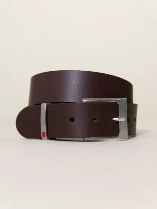 1083 - CEINTURE BOUCLE CARREE 810 cuir marron Unisexe