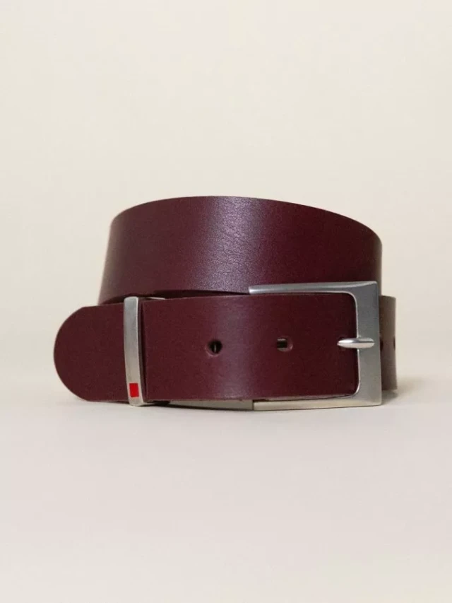 1083 - CEINTURE BOUCLE CARREE 810 cuir bordeaux Unisexe