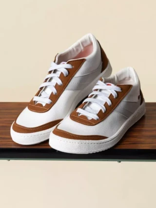 SNEAKERS VEGAN 901V microfibre ecru bleu glacier Unisexe par la marque 1083 1083 - SNEAKERS VEGAN 901V microfibre ecru bleu glacier Unisexe