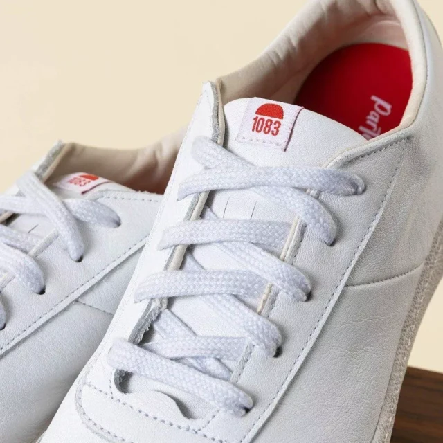 1083 - SNEAKERS 902 cuir blanc Unisexe