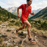 Firefly Gemini Flash Creer une image de coureur dans un trail portant ces sandales 251545 Couleur Tong -