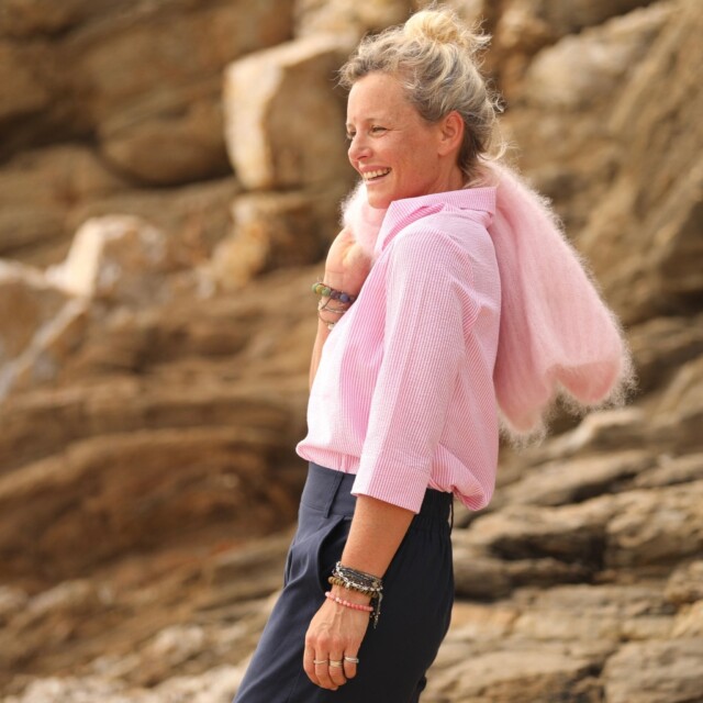 Quintessence - Blouse Catherine en seersucker de coton rose/blanc