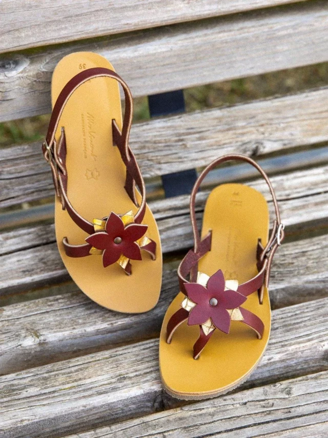 MAX VINCENT - SANDALES BRIDES CROISEES CEYLAN VESPERA cuir tannage vegetal bordeaux doré Femme