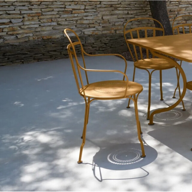 Fermob - Chaise avec accoudoirs fauteuil FERMOB Louvre en métal – 26 coloris