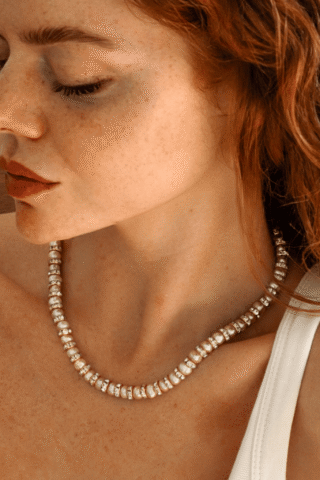 Collier Madame Bovary Perles de Culture Roses avec Diamants par la marque NEIJE NEIJE - Collier Madame Bovary Perles de Culture Roses avec Diamants