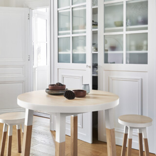 Table de repas ronde blanc Balisson en ambiance