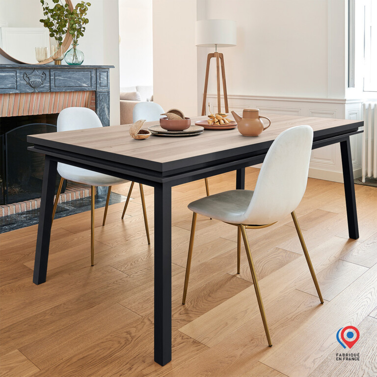 MON PETIT MEUBLE FRANÇAIS - Table extensible ÉGÉE en chêne naturel - piétement noir mat
