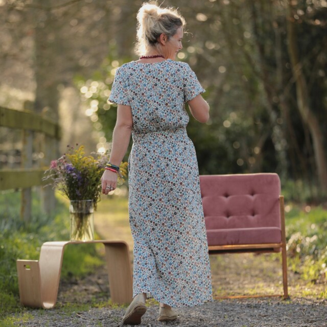 Quintessence - Jupe longue Maya - Double gaze de coton fleurettes bleues