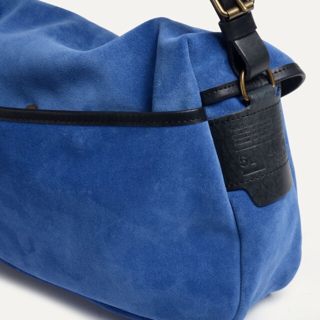 Bleu De Chauffe - Musette du Pêcheur S / Cuir Velours - Bleu Agate