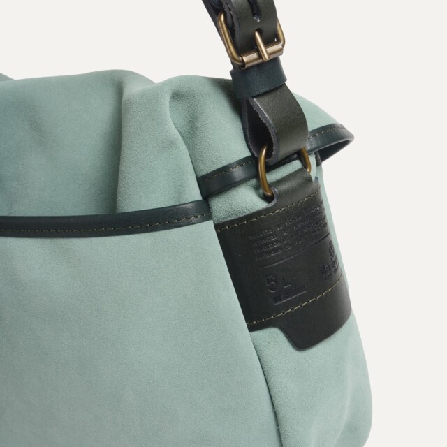 Bleu De Chauffe - Musette du Pêcheur S / Cuir Velours - Vert Jade