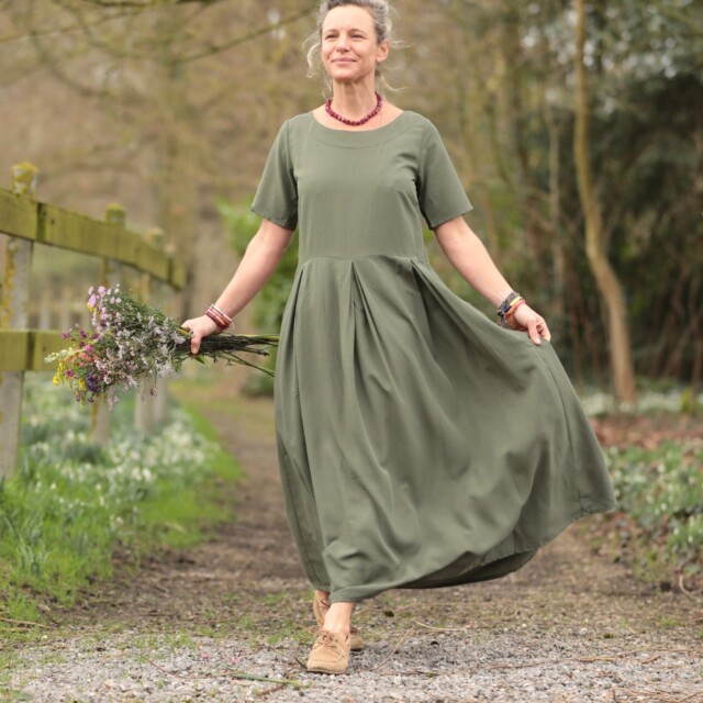 Quintessence - Robe Louisa - Viscose/lin kaki