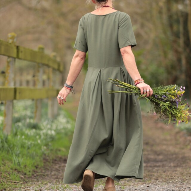 Quintessence - Robe Louisa - Viscose/lin kaki