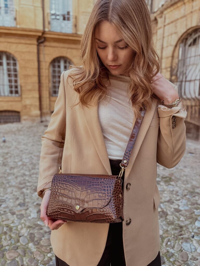 Maison Rottier - Maroquinerie fabriquée en France - Sac en Cuir Marron Chocolat Effet Croco - Candice