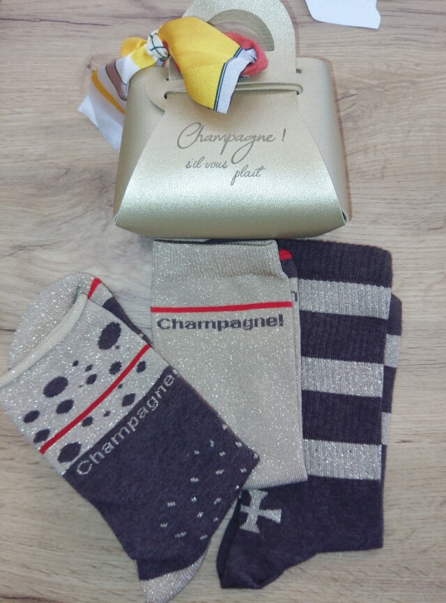 Sun-de-pougy-chaussettes-champagne-silvousplait-divers-motifs