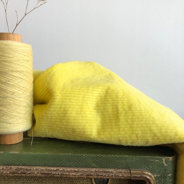 Quintessence - Veste Annie - Velours côtelé jaune vif