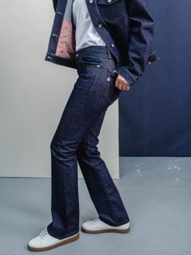 1083 - Jeans bootcut 202n evase