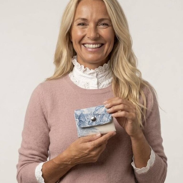 Maison Mallow - Mini Portefeuille Toile de Jouy bleue