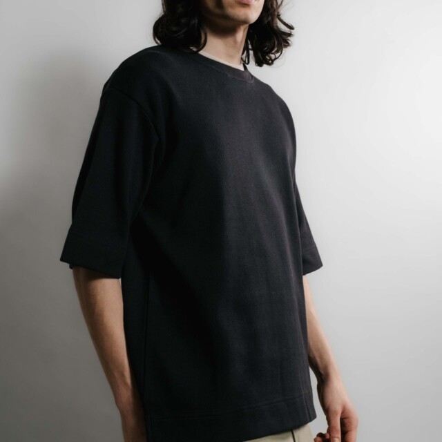 Nitto Knitwear - Vahé manches courtes - Noir