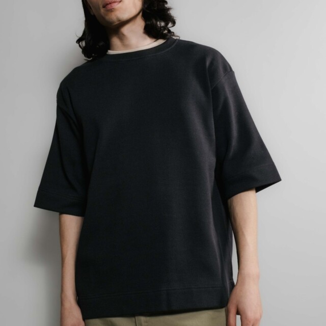 Nitto Knitwear - Vahé manches courtes - Noir