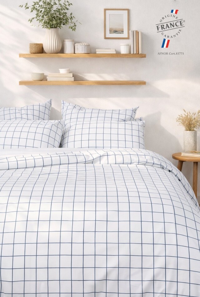 À Demain le linge français - Parure en percale de coton biologique Le Carreau Bleu Paon – Housse de couette 240×220 cm + taies 65×65 c